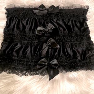 Black Lace Tulle Garter Belt Mini Skirt NWT